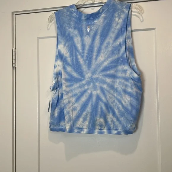 Free People Movement dance Blue and White Tie-Dye Muscle Tee size small. NWT! - Picture 8 of 11